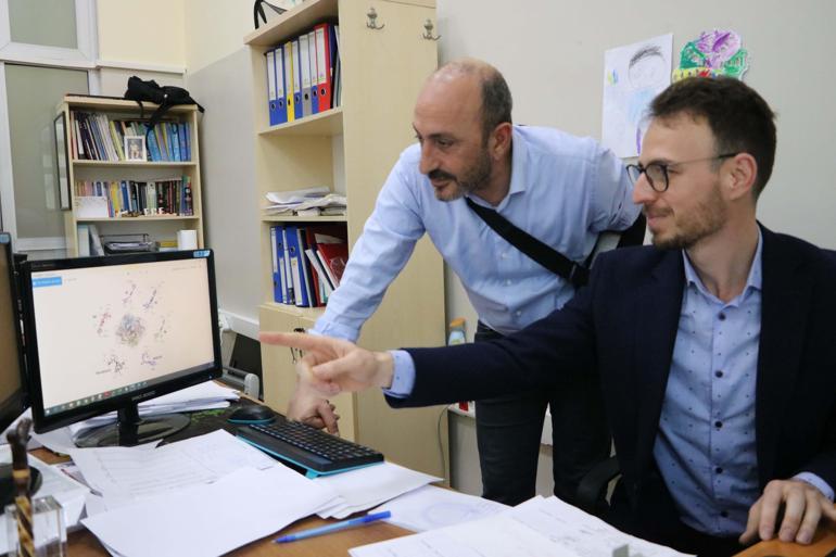 Covid-19a karşı zerdeçal türevleriyle ilaç yapılabilir