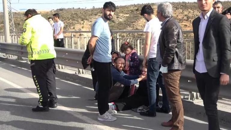 Arnavutköyde bariyerlere çarpan otomobil böyle devrildi