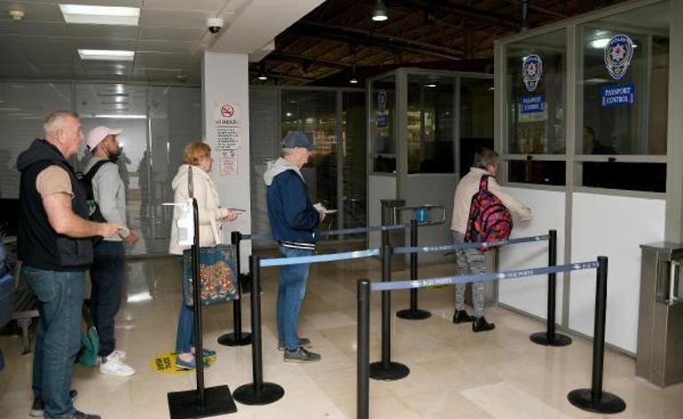 Kuşadasından Sisama 2 yıl sonra ilk feribot seferi