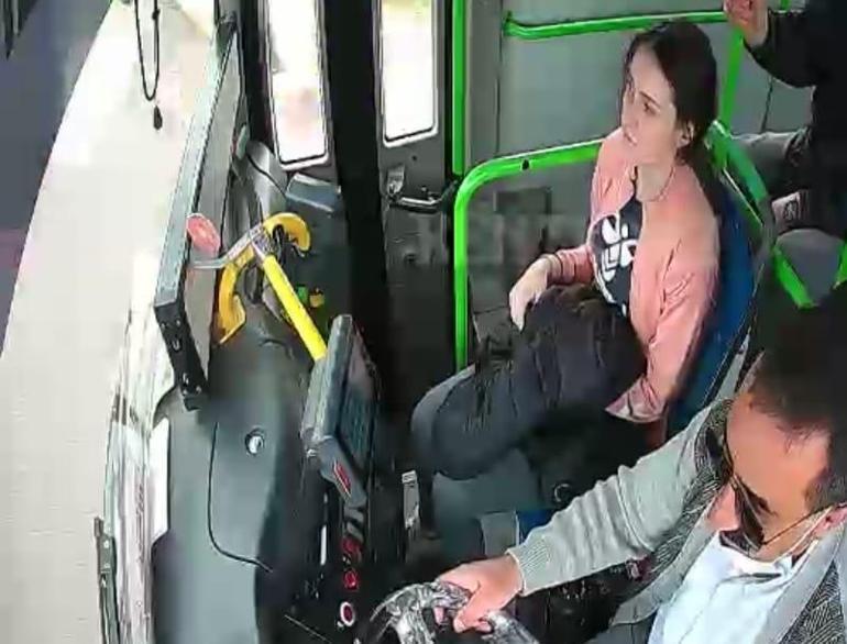 Otobüs şoförü, fenalaşan yolcuyu hastaneye yetiştirdi