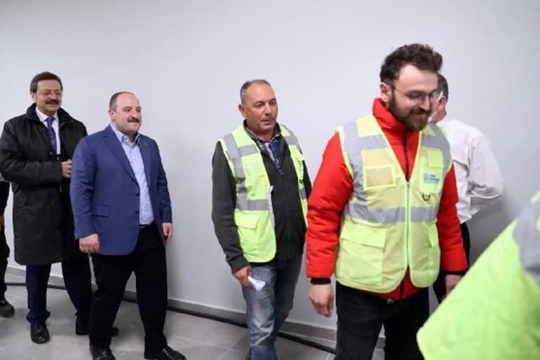 Bakan Varank, TOGGun Gemlikteki tesisinde işçilerle iftar yaptı