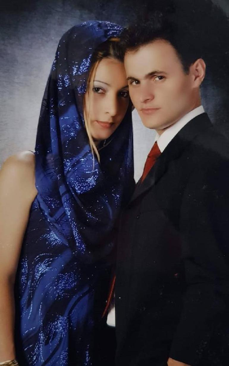 Kanserden kaybettiği eşi adına açtığı rölyef sergisinde ilk alıcı vali oldu