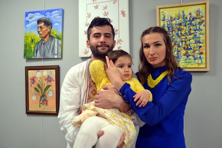 Ukraynalı sanatçı Snizhanadan Edirnede barış performansı