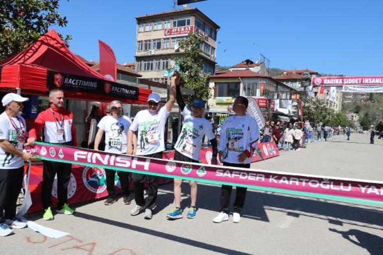 95 yaşında adına düzenlenen maratona katıldı