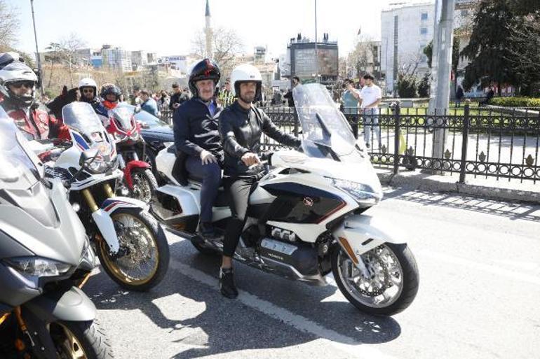 Bakan Karaismailoğlu: Bakanlığın işlettiği tüm yollarda motorcu dostu bariyerler olacak