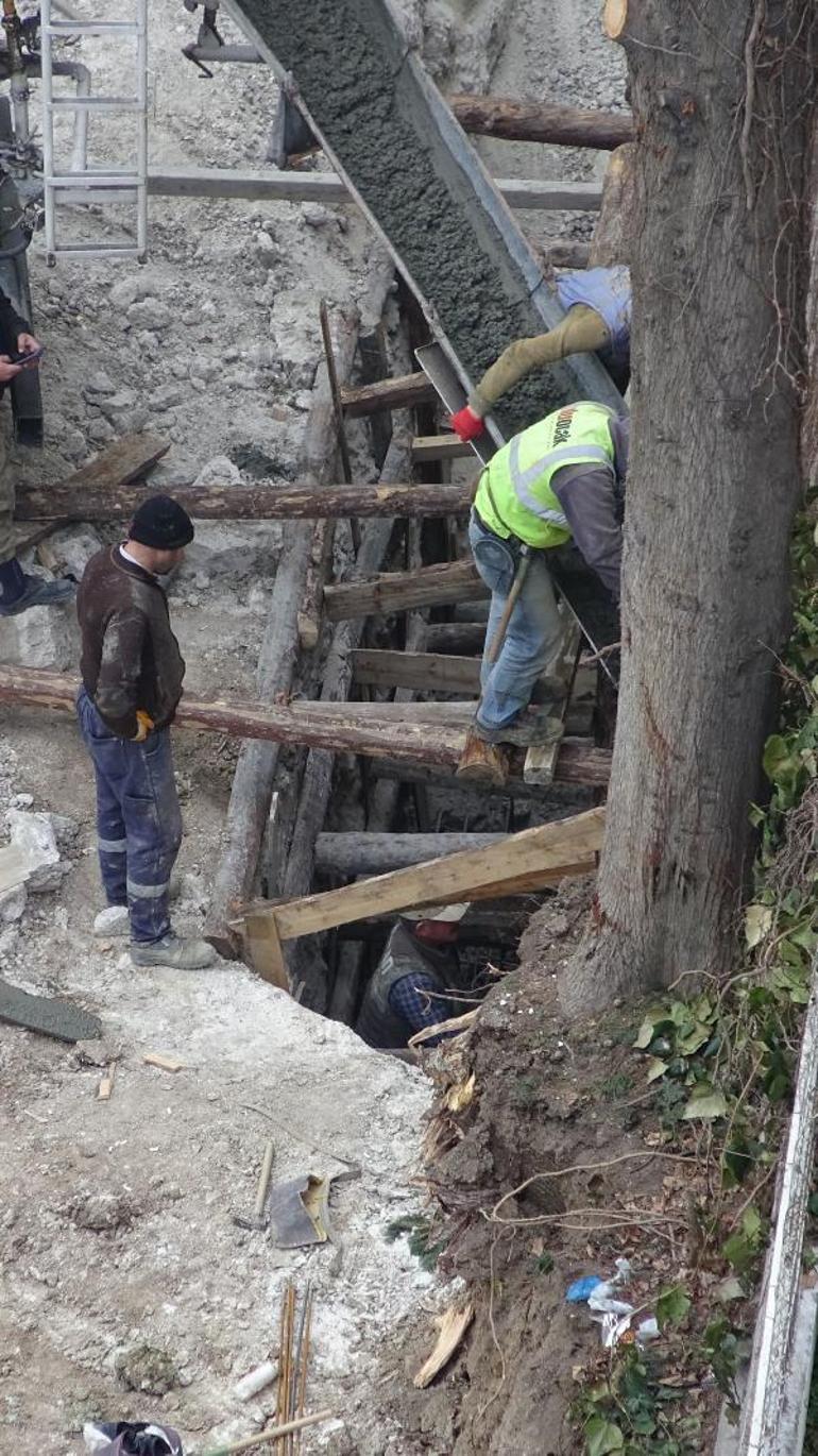 Avcılarda yıkım sırasında ağaç kesimine tepki