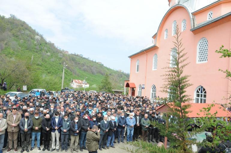 Eski sevgilisinin öldürdüğü İrem, toprağa verildi