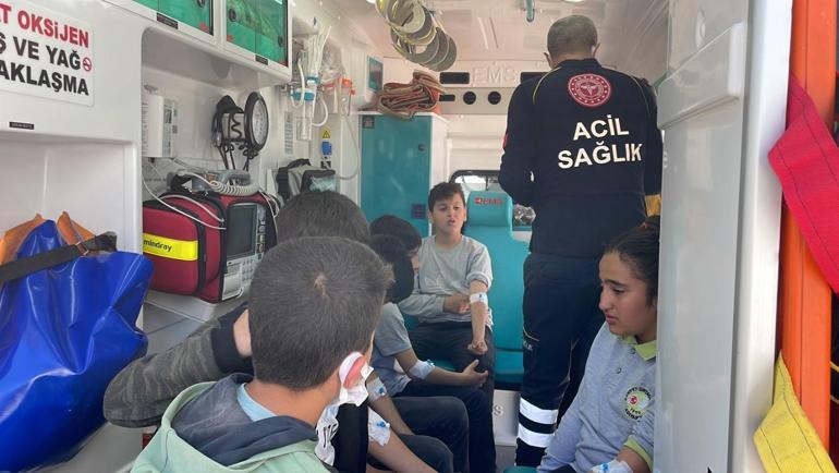 Adıyamanda 10 öğrenci, zehirlenme şüphesiyle hastanelik oldu