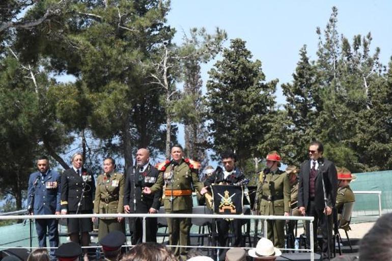 Anzak Koyunda Şafak Ayini