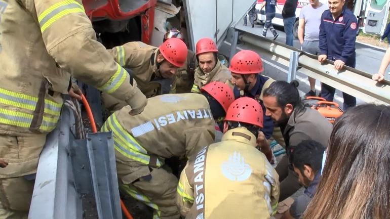 Sarıyerde kamyonet devrildi; 3 yaralı