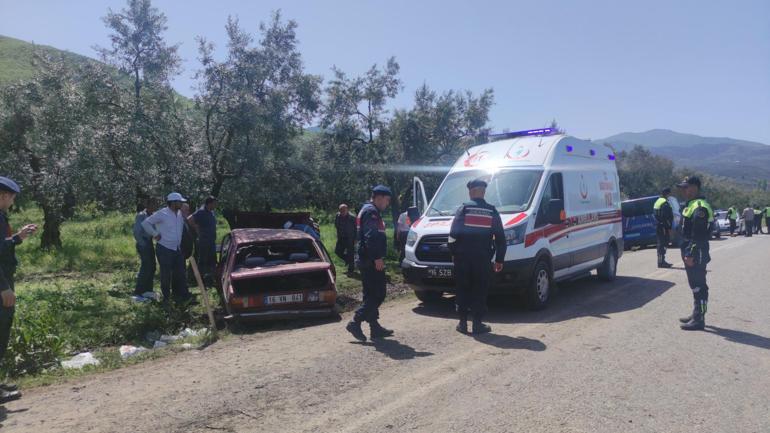 Otomobil, zeytin ağacına çarptı: 2si bebek 4 yaralı