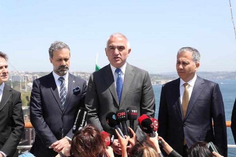 Costa Veneziayı gezen Bakan Ersoy: Yenikapıya yeni port için çalışmalar başladı