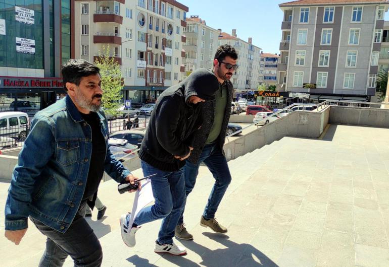 Velayet tartışmasında kendisini bıçaklayan eski eşini öldürdü