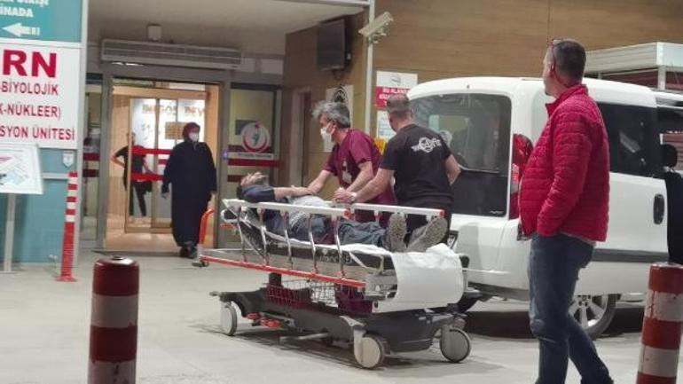 İnegölde silahlı saldırı: 1i yoldan geçen 2 yaralı