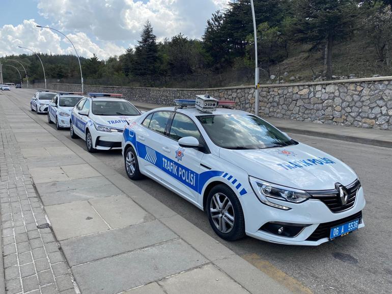 Ankarada bayram öncesi 1500 polisle trafik denetimi
