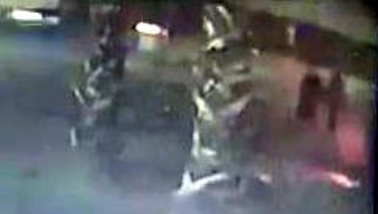 Avcılar’da otomobil 2 kişiye çarptı: 1 ölü, 1 yaralı