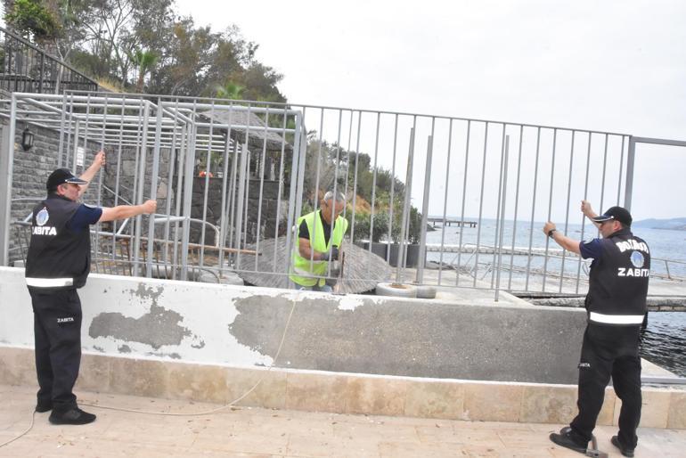 Site yönetiminin demir korkuluklarla kapattığı sahil, belediye tarafından tekrar halka açıldı