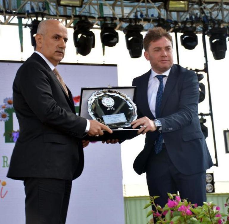 Bakan Kirişci: Türkiyede 1,7 milyar çiçek üretiliyor