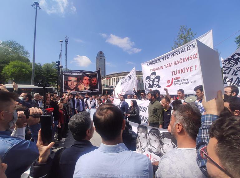 Deniz Gezmiş ve arkadaşları mezarları başında anıldı