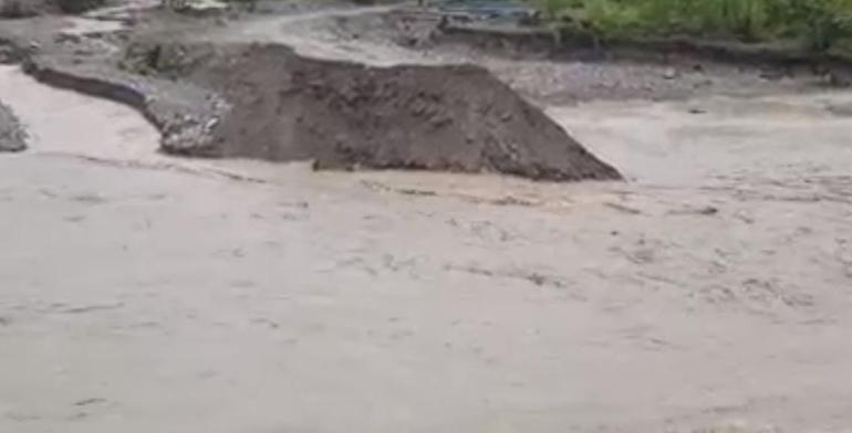 Kastamonuda sağanak ve eriyen karlar çayı taşırdı; selde 6 köprü yıkıldı