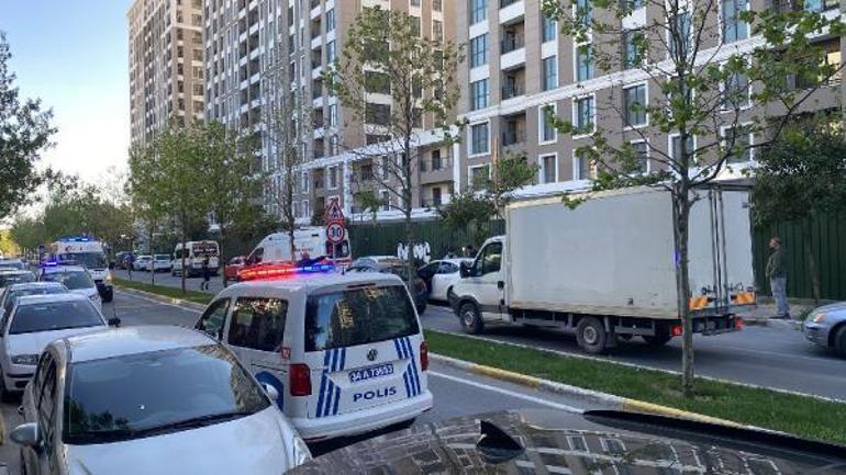 Beylikdüzünde otomobil sürücüsü silahlı saldırıda yaralandı