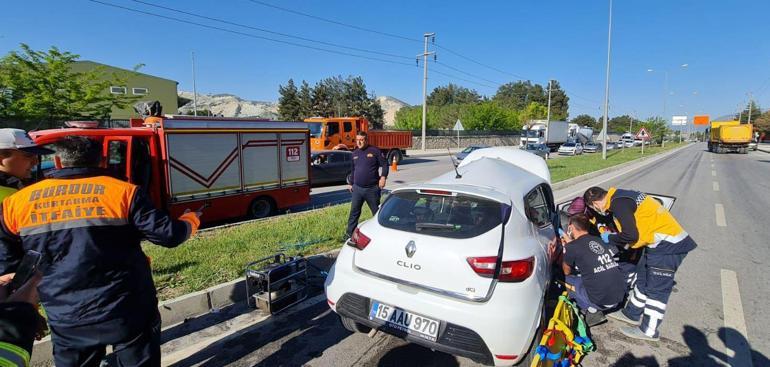 Üniversite idari personeli kazada öldü