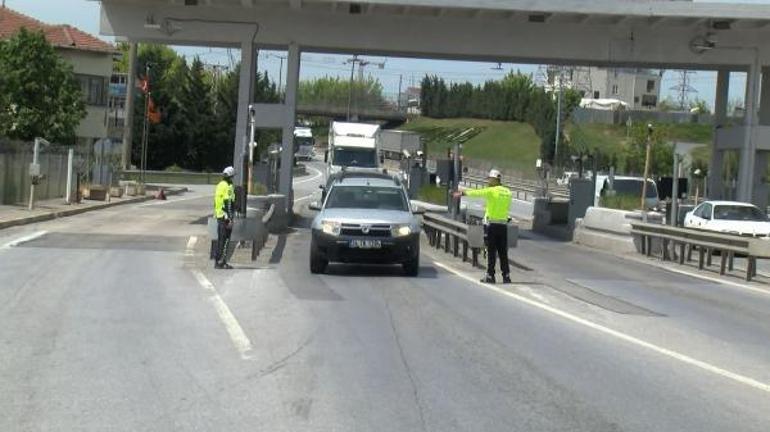 Kartalda trafik haftası kapsamında sürücüler uyarıldı