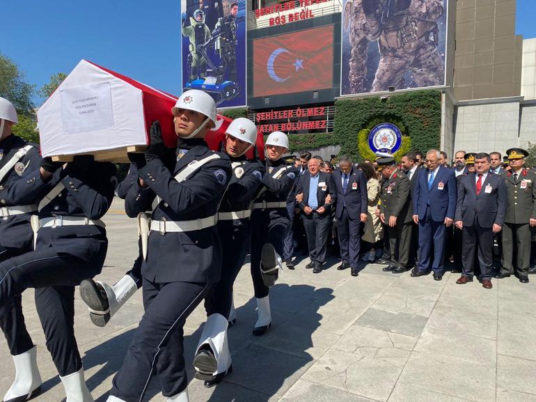 Şehit polis için İstanbul Emniyetinde tören
