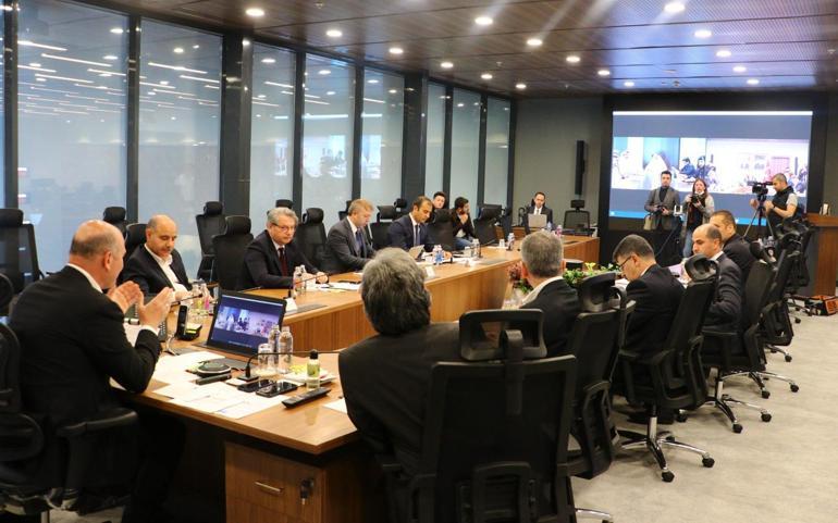 Bakan Soylu, Katar heyeti ile görüştü