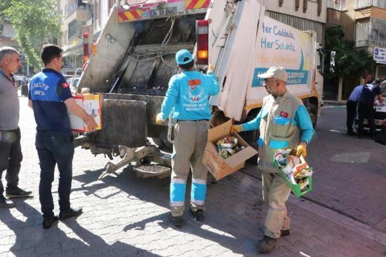 Yere dökülen biberleri satışa sunan esnafa ceza