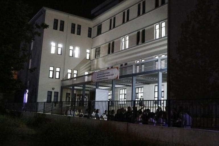Kız yurdunda 65 öğrenci zehirlenme şüphesiyle hastaneye kaldırıldı