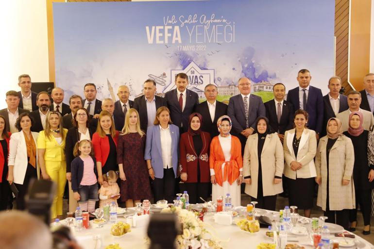 Vali Salih Ayhandan Sivasa hüzünlü veda