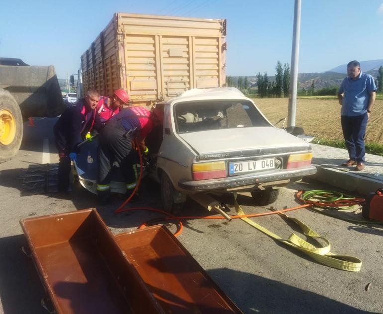 Otomobilin TIRa çarptığı, 3 kişilik ailenin yok olduğu kazanın görüntüleri ortaya çıktı
