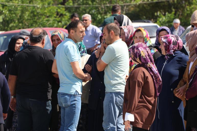 Otomobilin TIRa çarptığı, 3 kişilik ailenin yok olduğu kazanın görüntüleri ortaya çıktı