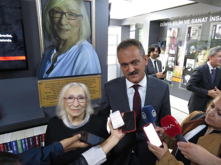 Bakan Özer, Kadıköy Alev Alatlı BİLSEMi ziyaret etti