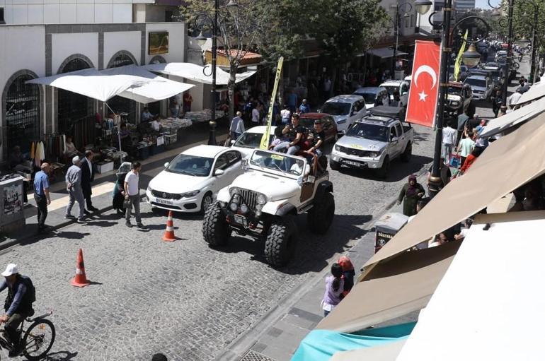 Diyarbakırdaki Off Road Festivaline katılacak arazi araçları tanıtıldı