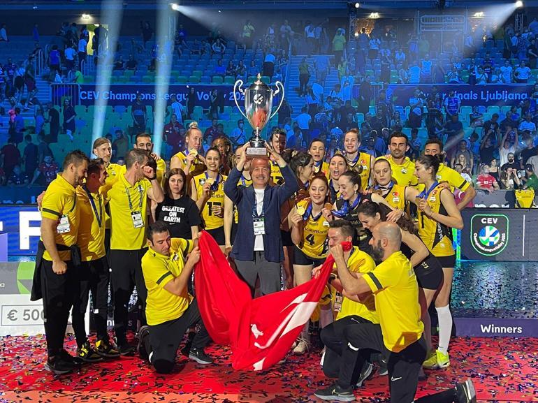 VakıfBank Kulübü Başkanı Üstünsalih: Türk kadın voleybolu dünyada ses getiriyor