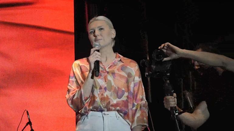 Bilecik’te konser ertelendi, binlerce kişi şehitler için yürüdü