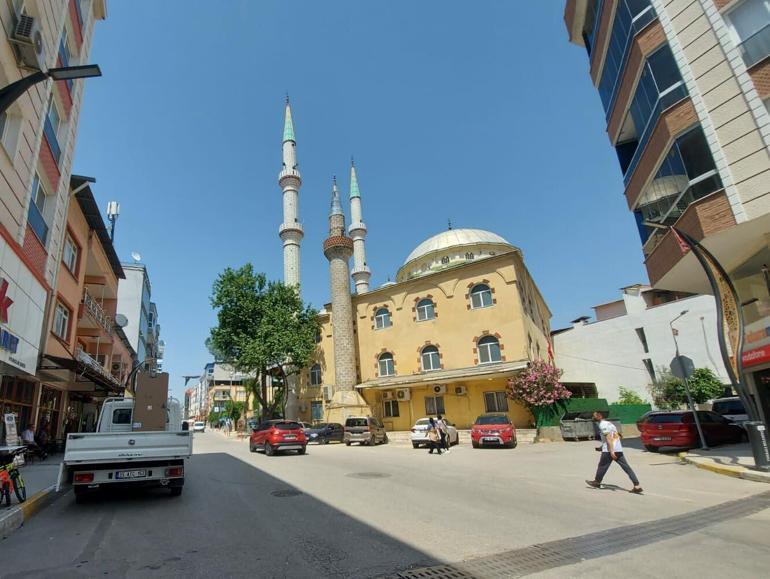 İzmirde cami hoparlöründen müzik yayını yapıldı