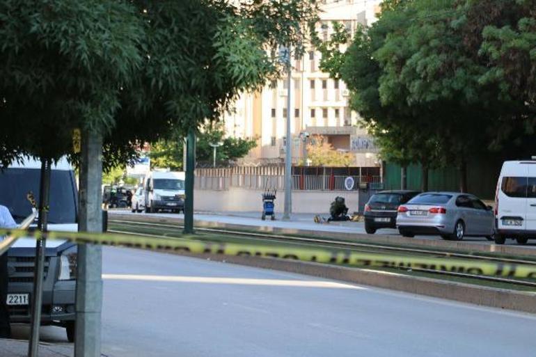Gaziantepte, emniyet binası önünde canlı bomba şüphelisi etkisiz hale getirildi