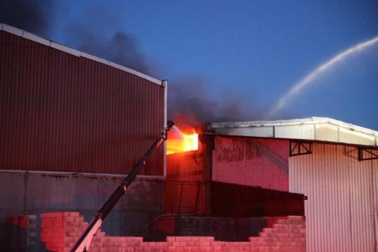 Gaziantep’te geri dönüşüm fabrikasında yangın