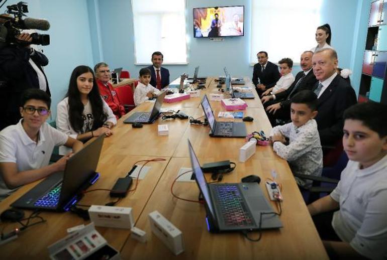 Cumhurbaşkanı Erdoğan, Bakü Bilim Merkezini ziyaret etti