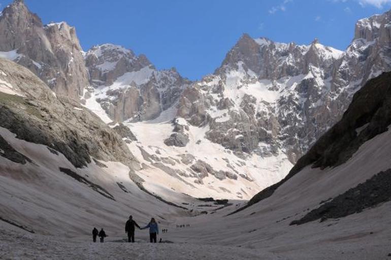 Cilo Dağındaki buzul bölgesinde 40 yıl aradan sonra etkinlik