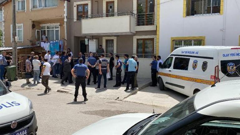 Eşini öldürüp, kızını yaralayarak intihar etti