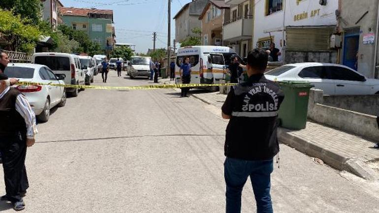 Eşini öldürüp, kızını yaralayarak intihar etti