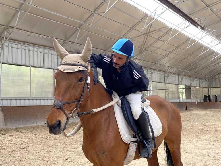 Attan düşüp gözlerini kaybeden jokey, paralimpik olimpiyatlarına hazırlanıyor