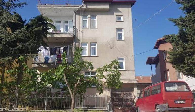 Okumadan imzaladığı belgeyle kaybettiği evini almak için 17 yıldır mücadele veriyor