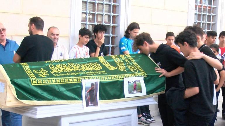 Kumburgazdaki kazada ölen 2 öğrenci son yolculuğuna uğurlandı