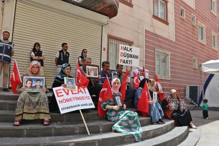 Diyarbakırda 37 derecede evlat nöbeti