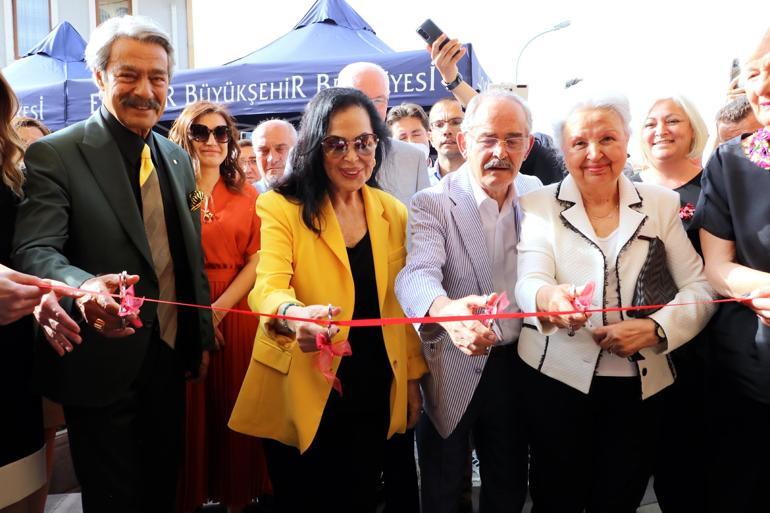 Türkan Şoray ve Kadir İnanır yıllar sonra Eskişehirde bir araya geldi